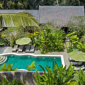 Hotel Kano Sari Villas